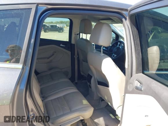 ✅ 2013 Ford C-Max SEL • VIN: 1FADP5BUXDL513924 • Lot: 43616144. Wystawiony na IAAI z przebiegiem 105 759 mil. Bezpłatny archiwum sprzedaży aukcyjnych z USA i szczegółowy raport historii pojazdu na DreamBid. Zdjęcie 8.