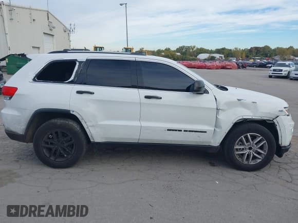 ✅ 2017 Jeep Grand Cherokee Laredo • VIN: 1C4RJEAG0HC757343 • Lot: 43558395. Listed on IAAI with 89,229 mi. Free auction sales archive from the USA and detailed vehicle history report at DreamBid. Image 14.