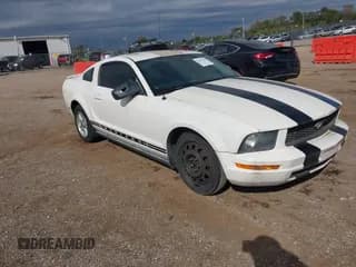 ✅ 2007 Ford Mustang Deluxe • VIN: 1ZVFT80N675300129 • Lot: 43435218. Listed on IAAI with 182,629 mi. Free auction sales archive from the USA and detailed vehicle history report at DreamBid. Image 1.