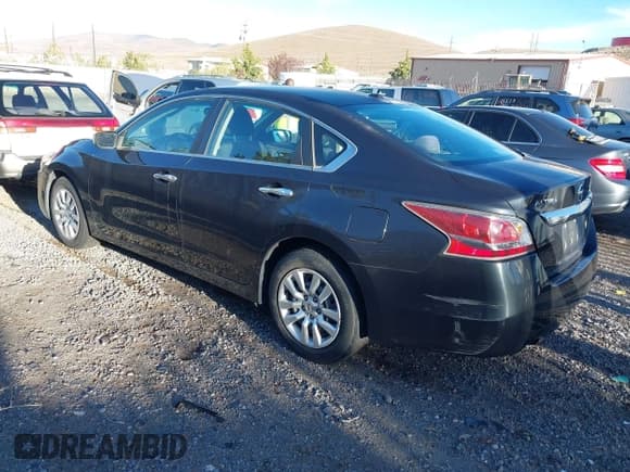 ✅ 2015 Nissan Altima S • VIN: 1N4AL3AP8FC437458 • Лот: 43797714. Опубликован ранее на IAAI с пробегом 182 299 миль. Бесплатный доступ к архиву аукционных продаж из США и подробный отчёт об истории автомобиля на DreamBid. Изображение 3.
