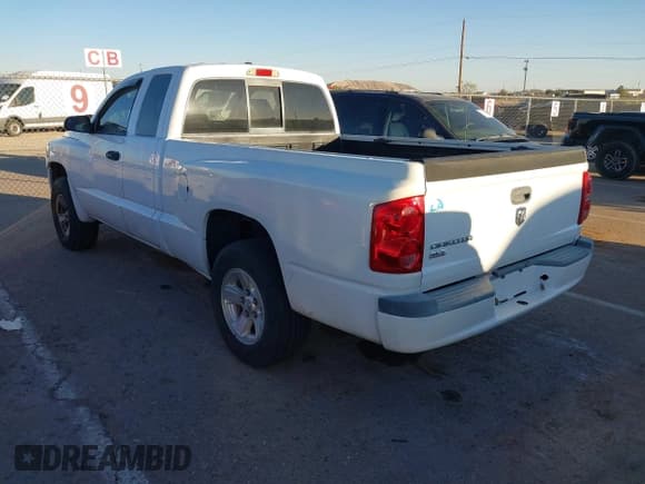 ✅ 2008 Dodge Dakota SLT • VIN: 1D7HE42K58S504608 • Лот: 43606035. Опубликован ранее на IAAI с пробегом 199 213 миль. Бесплатный доступ к архиву аукционных продаж из США и подробный отчёт об истории автомобиля на DreamBid. Изображение 3.