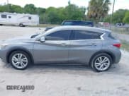 ✅ 2018 Infiniti QX30 Premium • VIN: SJKCH5CPXJA003377 • Lot: 41876556. Wystawiony na IAAI z przebiegiem 91 673 mil. Bezpłatny archiwum sprzedaży aukcyjnych z USA i szczegółowy raport historii pojazdu na DreamBid. Zdjęcie 14.