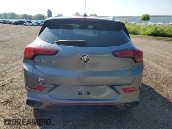 ✅ 2022 Buick Encore GX Preferred • VIN: KL4MMBS21NB087185 • Lot: 63258145. Wystawiony na Copart z przebiegiem 29 755 mil. Bezpłatny archiwum sprzedaży aukcyjnych z USA i szczegółowy raport historii pojazdu na DreamBid. Zdjęcie 6.