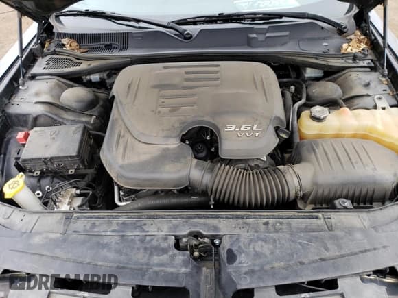 ✅ 2017 Dodge Challenger SXT • VIN: 2C3CDZAG9HH554912 • Lot: 47728564. Wystawiony na Copart z przebiegiem 90 330 mil. Bezpłatny archiwum sprzedaży aukcyjnych z USA i szczegółowy raport historii pojazdu na DreamBid. Zdjęcie 11.