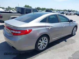 ✅ 2013 Hyundai Azera • VIN: KMHFH4JG8DA315386 • Лот: 42308336. Опубликован ранее на IAAI с пробегом 69 147 миль. Бесплатный доступ к архиву аукционных продаж из США и подробный отчёт об истории автомобиля на DreamBid. Изображение 4.
