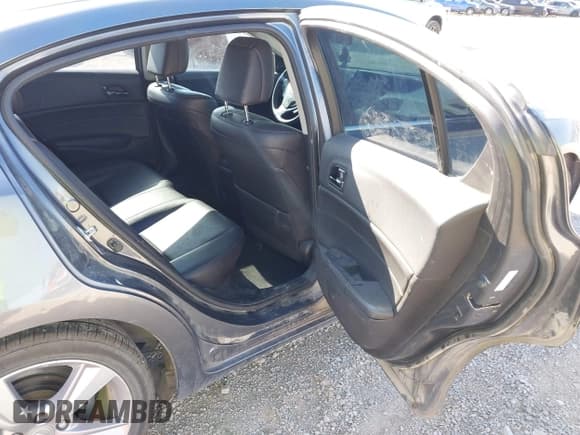 ✅ 2014 Acura ILX • VIN: 19VDE1F38EE010888 • Лот: 43248498. Опубликован ранее на IAAI с пробегом 197 668 миль. Бесплатный доступ к архиву аукционных продаж из США и подробный отчёт об истории автомобиля на DreamBid. Изображение 8.