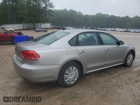 ✅ 2014 Volkswagen Passat S • VIN: 1VWAP7A3XEC008756 • Lot: 58394345. Listed on Copart with 150,877 mi. Free auction sales archive from the USA and detailed vehicle history report at DreamBid. Image 3.