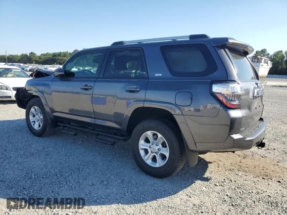 ✅ 2022 Toyota 4Runner SR5 Premium • VIN: JTEFU5JR5N5251806 • Лот: 85711465. Опубликован ранее на Copart с пробегом 34 799 миль. Бесплатный доступ к архиву аукционных продаж из США и подробный отчёт об истории автомобиля на DreamBid. Изображение 2.