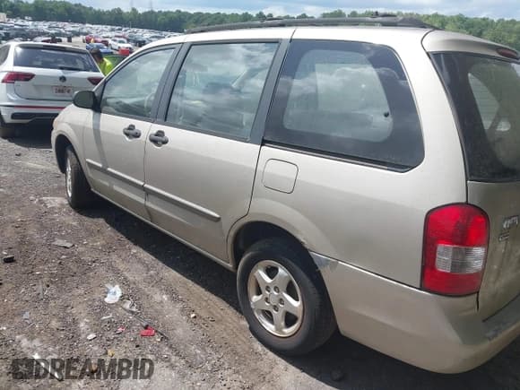 ✅ 2001 Mazda MPV DX • VIN: JM3LW28G510213186 • Лот: 42740582. Опубликован ранее на IAAI с пробегом 196 545 миль. Бесплатный доступ к архиву аукционных продаж из США и подробный отчёт об истории автомобиля на DreamBid. Изображение 3.