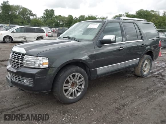 ✅ 2007 Lincoln Navigator • VIN: 5LMFU28507LJ23423 • Lot: 42315936. Wystawiony na IAAI z przebiegiem 230 935 mil. Bezpłatny archiwum sprzedaży aukcyjnych z USA i szczegółowy raport historii pojazdu na DreamBid. Zdjęcie 2.