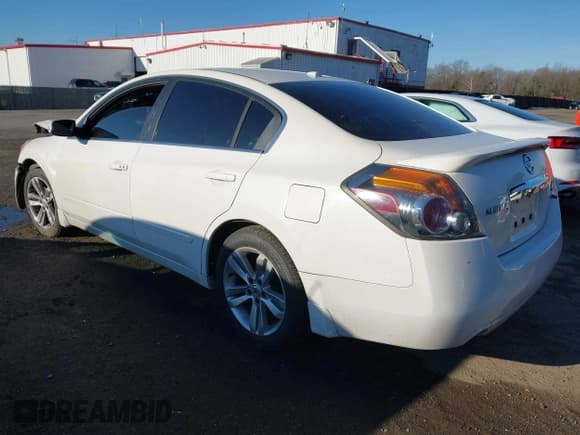 ✅ 2012 Nissan Altima SR • VIN: 1N4BL2APXCC231293 • Lot: 43822455. Listed on IAAI with 135,128 mi. Free auction sales archive from the USA and detailed vehicle history report at DreamBid. Image 3.