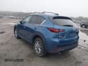 ✅ 2023 Mazda CX-5 S Carbon Edition • VIN: JM3KFBCM0P0195827 • Lot: 42905023. Wystawiony na IAAI z przebiegiem 31 766 mil. Bezpłatny archiwum sprzedaży aukcyjnych z USA i szczegółowy raport historii pojazdu na DreamBid. Zdjęcie 3.