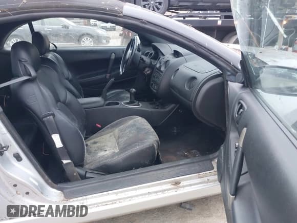 ✅ 2001 Mitsubishi Eclipse GT • VIN: 4A3AE85H01E219240 • Lot: 43787654. Wystawiony na IAAI z przebiegiem Nie podano. Bezpłatny archiwum sprzedaży aukcyjnych z USA i szczegółowy raport historii pojazdu na DreamBid. Zdjęcie 5.