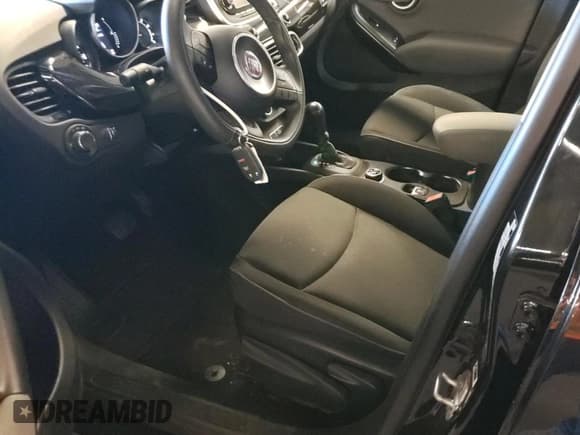 ✅ 2017 FIAT 500X Pop • VIN: ZFBCFYAB8HP544746 • Lot: 65624983. Wystawiony na Copart z przebiegiem 35 616 mil. Bezpłatny archiwum sprzedaży aukcyjnych z USA i szczegółowy raport historii pojazdu na DreamBid. Zdjęcie 7.