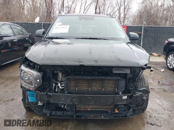 ✅ 2024 Hyundai Venue SEL • VIN: KMHRC8A38RU284534 • Lot: 41114023. Listed on IAAI with 47,799 mi. Free auction sales archive from the USA and detailed vehicle history report at DreamBid. Image 12.