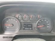 ✅ 2019 Chevrolet Silverado 1500 Custom • VIN: 1GCRYBEH7KZ405572 • Lot: 68285065. Wystawiony na Copart z przebiegiem 189 266 mil. Bezpłatny archiwum sprzedaży aukcyjnych z USA i szczegółowy raport historii pojazdu na DreamBid. Zdjęcie 9.