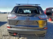 ✅ 2019 Jeep Cherokee Trailhawk Elite • VIN: 1C4PJMBN0KD252872 • Lot: 94317175. Listed on Copart with 95,015 mi. Free auction sales archive from the USA and detailed vehicle history report at DreamBid. Image 6.