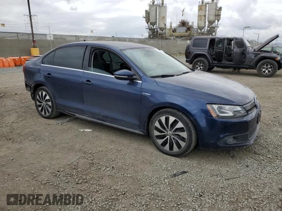 ✅ 2013 Volkswagen Jetta Hybrid SE • VIN: 3VW637AJ6DM229316 • Lot: 53700565. Listed on Copart with 140,156 mi. Free auction sales archive from the USA and detailed vehicle history report at DreamBid. Image 4.