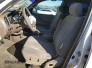 ✅ 2003 Toyota Sequoia SR5 • VIN: 5TDZT34A23S187066 • Lot: 90732945. Wystawiony na Copart z przebiegiem 227 169 mil. Bezpłatny archiwum sprzedaży aukcyjnych z USA i szczegółowy raport historii pojazdu na DreamBid. Zdjęcie 7.