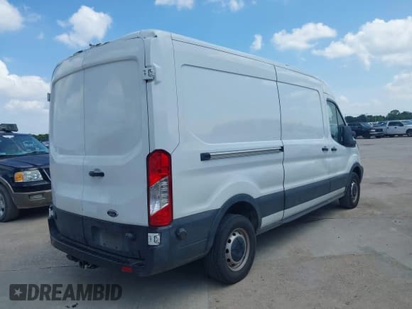 ✅ 2019 Ford Transit • VIN: 1FTBW2CM2KKB73009 • Lot: 42739561. Listed on IAAI with 144,807 mi. Free auction sales archive from the USA and detailed vehicle history report at DreamBid. Image 4.
