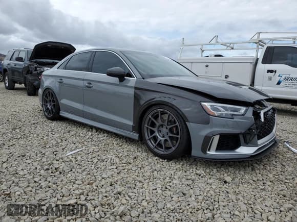 ✅ 2019 Audi RS 3 • VIN: WUABWGFF7KA904309 • Лот: 82374195. Опубликован ранее на Copart с пробегом 58 950 миль. Бесплатный доступ к архиву аукционных продаж из США и подробный отчёт об истории автомобиля на DreamBid. Изображение 4.