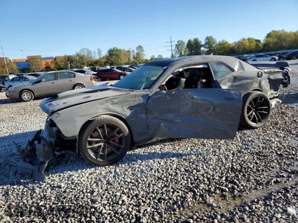 ✅ 2018 Dodge Challenger R/T Scat Pack • VIN: 2C3CDZFJ7JH288560 • Лот: 73670684. Опубликован ранее на Copart с пробегом 81 037 миль. Бесплатный доступ к архиву аукционных продаж из США и подробный отчёт об истории автомобиля на DreamBid. Изображение 1.