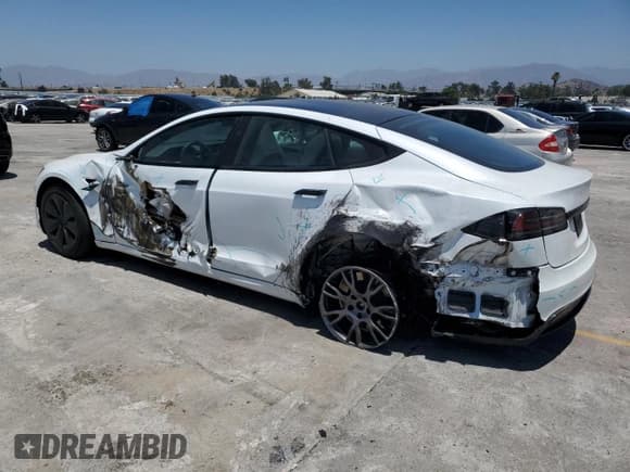 ✅ 2023 Tesla Model S • VIN: 5YJSA1E50PF530691 • Lot: 63502365. Wystawiony na Copart z przebiegiem 14 009 mil. Bezpłatny archiwum sprzedaży aukcyjnych z USA i szczegółowy raport historii pojazdu na DreamBid. Zdjęcie 2.