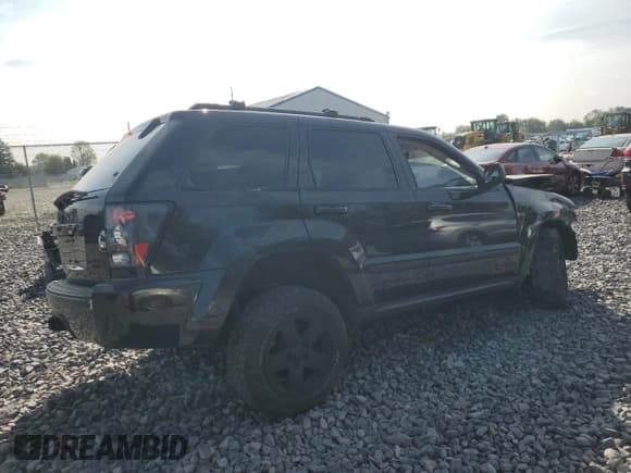 ✅ 2005 Jeep Grand Cherokee Limited • VIN: 1J4HR58225C642330 • Lot: 71357575. Wystawiony na Copart z przebiegiem 192 047 mil. Bezpłatny archiwum sprzedaży aukcyjnych z USA i szczegółowy raport historii pojazdu na DreamBid. Zdjęcie 3.