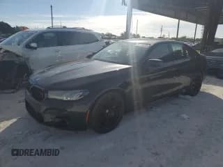 ✅ 2021 BMW M5 • VIN: WBS83CH02MCF58027 • Lot: 81778213. Wystawiony na Copart z przebiegiem 51 742 mil. Bezpłatny archiwum sprzedaży aukcyjnych z USA i szczegółowy raport historii pojazdu na DreamBid. Zdjęcie 1.