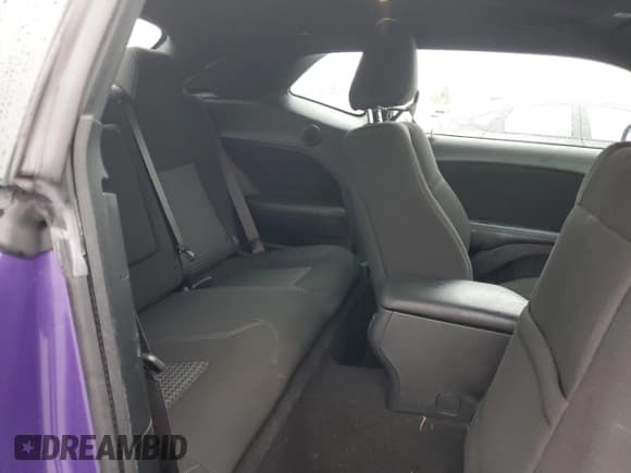 ✅ 2023 Dodge Challenger SXT • VIN: 2C3CDZGG8PH649578 • Lot: 47873145. Wystawiony na Copart z przebiegiem 12 641 mil. Bezpłatny archiwum sprzedaży aukcyjnych z USA i szczegółowy raport historii pojazdu na DreamBid. Zdjęcie 10.