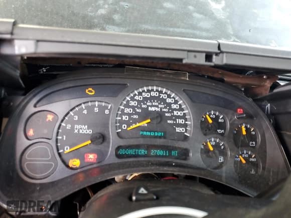 ✅ 2004 Chevrolet Suburban LT • VIN: 1GNEC16Z34J180543 • Лот: 44303975. Опубликован ранее на Copart с пробегом 270 011 миль. Бесплатный доступ к архиву аукционных продаж из США и подробный отчёт об истории автомобиля на DreamBid. Изображение 9.