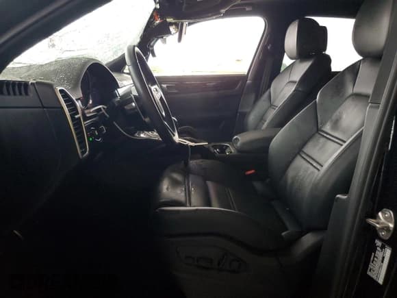 ✅ 2022 Porsche Cayenne S • VIN: WP1AB2AY8NDA31722 • Lot: 71657414. Listed on Copart with 9,074 mi. Free auction sales archive from the USA and detailed vehicle history report at DreamBid. Image 7.