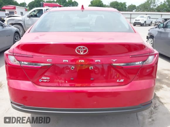✅ 2025 Toyota Camry LE • VIN: 4T1DBADK7SU012621 • Lot: 42034225. Listed on IAAI with 351 mi. Free auction sales archive from the USA and detailed vehicle history report at DreamBid. Image 16.