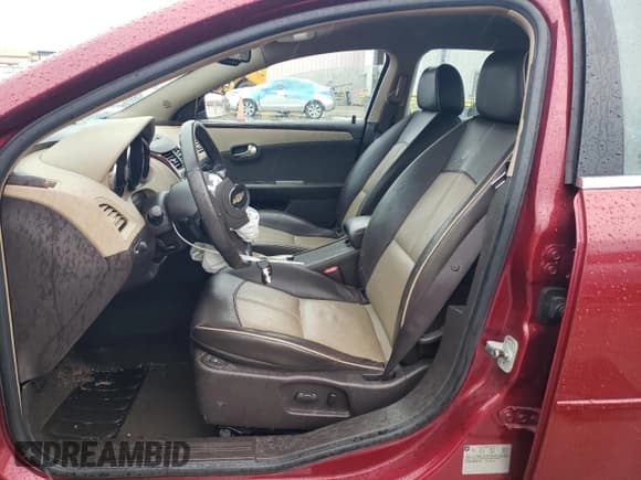 ✅ 2008 Chevrolet Malibu LTZ • VIN: 1G1ZK57708F245674 • Lot: 70932334. Wystawiony na Copart z przebiegiem Nie podano. Bezpłatny archiwum sprzedaży aukcyjnych z USA i szczegółowy raport historii pojazdu na DreamBid. Zdjęcie 7.