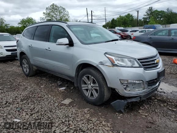 ✅ 2017 Chevrolet Traverse LT • VIN: 1GNKRGKD8HJ348701 • Lot: 55450334. Wystawiony na Copart z przebiegiem 92 522 mil. Bezpłatny archiwum sprzedaży aukcyjnych z USA i szczegółowy raport historii pojazdu na DreamBid. Zdjęcie 4.