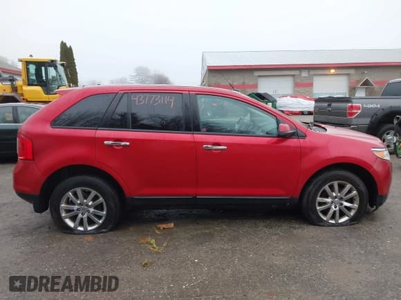 ✅ 2011 Ford Edge SEL • VIN: 2FMDK4JCXBBB15648 • Lot: 43773114. Wystawiony na IAAI z przebiegiem 104 998 mil. Bezpłatny archiwum sprzedaży aukcyjnych z USA i szczegółowy raport historii pojazdu na DreamBid. Zdjęcie 14.