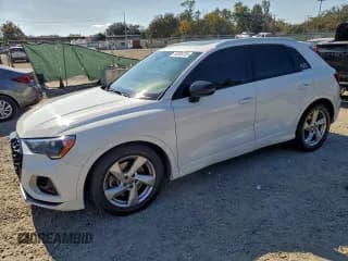 ✅ 2019 Audi Q3 Premium • VIN: WA1AECF33K1079227 • Lot: 93705755. Listed on Copart with 109,944 mi. Free auction sales archive from the USA and detailed vehicle history report at DreamBid. Image 1.