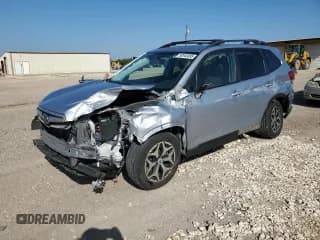 ✅ 2019 Subaru Forester Premium • VIN: JF2SKAEC9KH533207 • Лот: 90545085. Опубликован ранее на Copart с пробегом 68 934 миль. Бесплатный доступ к архиву аукционных продаж из США и подробный отчёт об истории автомобиля на DreamBid. Изображение 1.