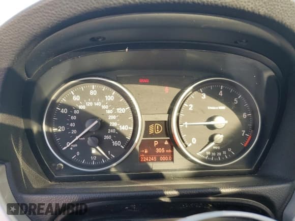 ✅ 2012 BMW 3 Series 328i xDrive • VIN: WBAUU3C5XCA543169 • Lot: 87904685. Listed on Copart with 224,245 mi. Free auction sales archive from the USA and detailed vehicle history report at DreamBid. Image 9.