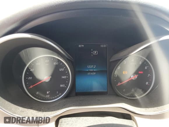 ✅ 2019 Mercedes-Benz C 300 • VIN: WDDWF8DB9KR515666 • Лот: 57494005. Опубликован ранее на Copart с пробегом 101 439 миль. Бесплатный доступ к архиву аукционных продаж из США и подробный отчёт об истории автомобиля на DreamBid. Изображение 9.