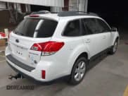 ✅ 2011 Subaru Outback Limited Power Moon • VIN: 4S4BRCLC3B3352881 • Lot: 43630168. Wystawiony na IAAI z przebiegiem 200 208 mil. Bezpłatny archiwum sprzedaży aukcyjnych z USA i szczegółowy raport historii pojazdu na DreamBid. Zdjęcie 4.