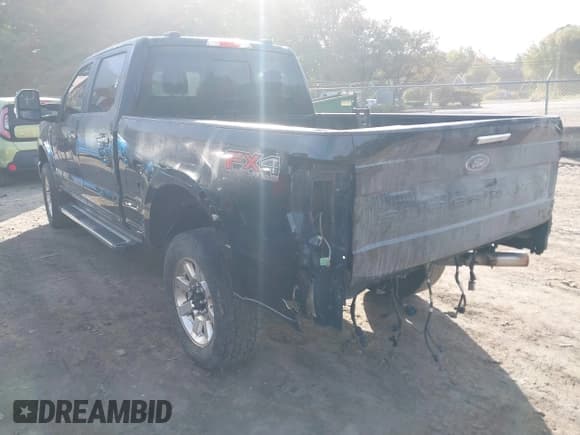 ✅ 2022 Ford F-250 XL • VIN: 1FT7W2BN3NEF95163 • Lot: 43115709. Wystawiony na IAAI z przebiegiem 76 379 mil. Bezpłatny archiwum sprzedaży aukcyjnych z USA i szczegółowy raport historii pojazdu na DreamBid. Zdjęcie 3.