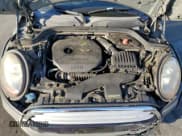 ✅ 2015 MINI Hardtop 4 Door • VIN: WMWXS5C56FT832430 • Lot: 90859175. Wystawiony na Copart z przebiegiem 105 647 mil. Bezpłatny archiwum sprzedaży aukcyjnych z USA i szczegółowy raport historii pojazdu na DreamBid. Zdjęcie 11.