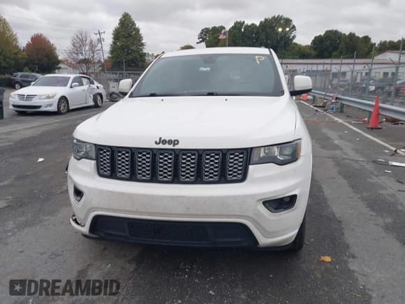 ✅ 2019 Jeep Grand Cherokee Altitude • VIN: 1C4RJEAGXKC597303 • Lot: 43555218. Wystawiony na IAAI z przebiegiem 101 986 mil. Bezpłatny archiwum sprzedaży aukcyjnych z USA i szczegółowy raport historii pojazdu na DreamBid. Zdjęcie 12.