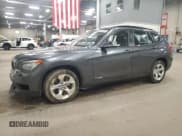 ✅ 2014 BMW X1 sDrive28i • VIN: WBAVM1C57EVW51687 • Лот: 86811025. Опубликован ранее на Copart с пробегом 52 063 миль. Бесплатный доступ к архиву аукционных продаж из США и подробный отчёт об истории автомобиля на DreamBid. Изображение 1.