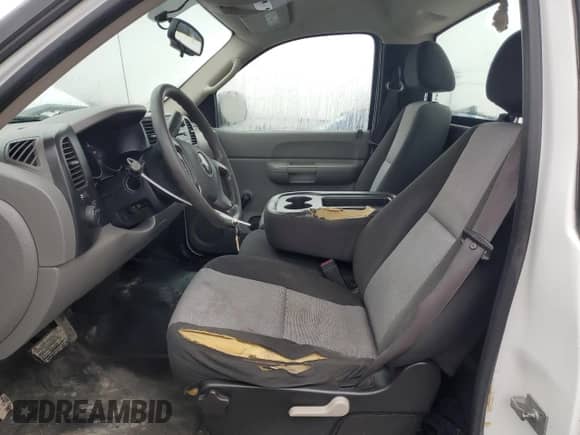2008 Chevrolet Silverado 1500 Work Truck with VIN 1GCEC14C28E120663, listed as a Copart auction lot 84678714 with 290,153 mi miles and Salvage title. Bid and sale history available at DreamBid. Image 7.