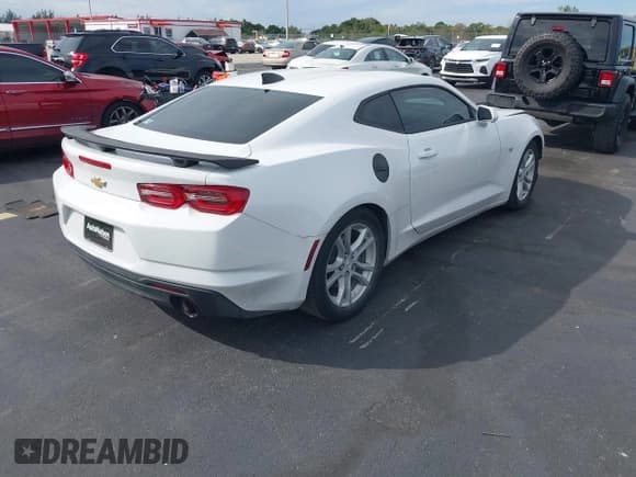 ✅ 2022 Chevrolet Camaro 1LT • VIN: 1G1FB1RX8N0127198 • Lot: 43615886. Listed on IAAI with 45,688 mi. Free auction sales archive from the USA and detailed vehicle history report at DreamBid. Image 4.