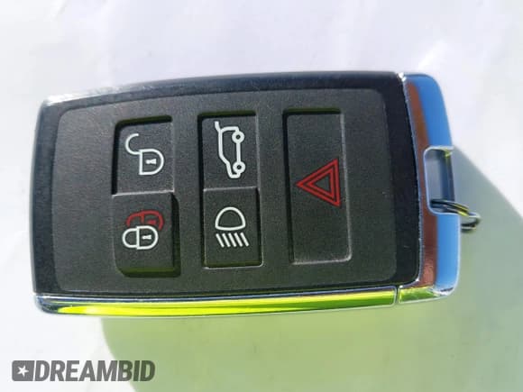 ✅ 2025 Land Rover Range Rover SE • VIN: SALKP9E92SA264648 • Lot: 43573827. Wystawiony na IAAI z przebiegiem 10 138 mil. Bezpłatny archiwum sprzedaży aukcyjnych z USA i szczegółowy raport historii pojazdu na DreamBid. Zdjęcie 11.