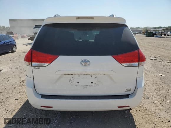 ✅ 2012 Toyota Sienna XLE • VIN: 5TDDK3DC6CS042174 • Лот: 67388745. Опубликован ранее на Copart с пробегом Не указан. Бесплатный доступ к архиву аукционных продаж из США и подробный отчёт об истории автомобиля на DreamBid. Изображение 6.