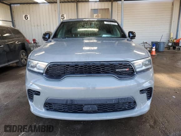 ✅ 2024 Dodge Durango GT Plus • VIN: 1C4RDJDG1RC157153 • Lot: 92370965. Wystawiony na Copart z przebiegiem 50 051 mil. Bezpłatny archiwum sprzedaży aukcyjnych z USA i szczegółowy raport historii pojazdu na DreamBid. Zdjęcie 5.